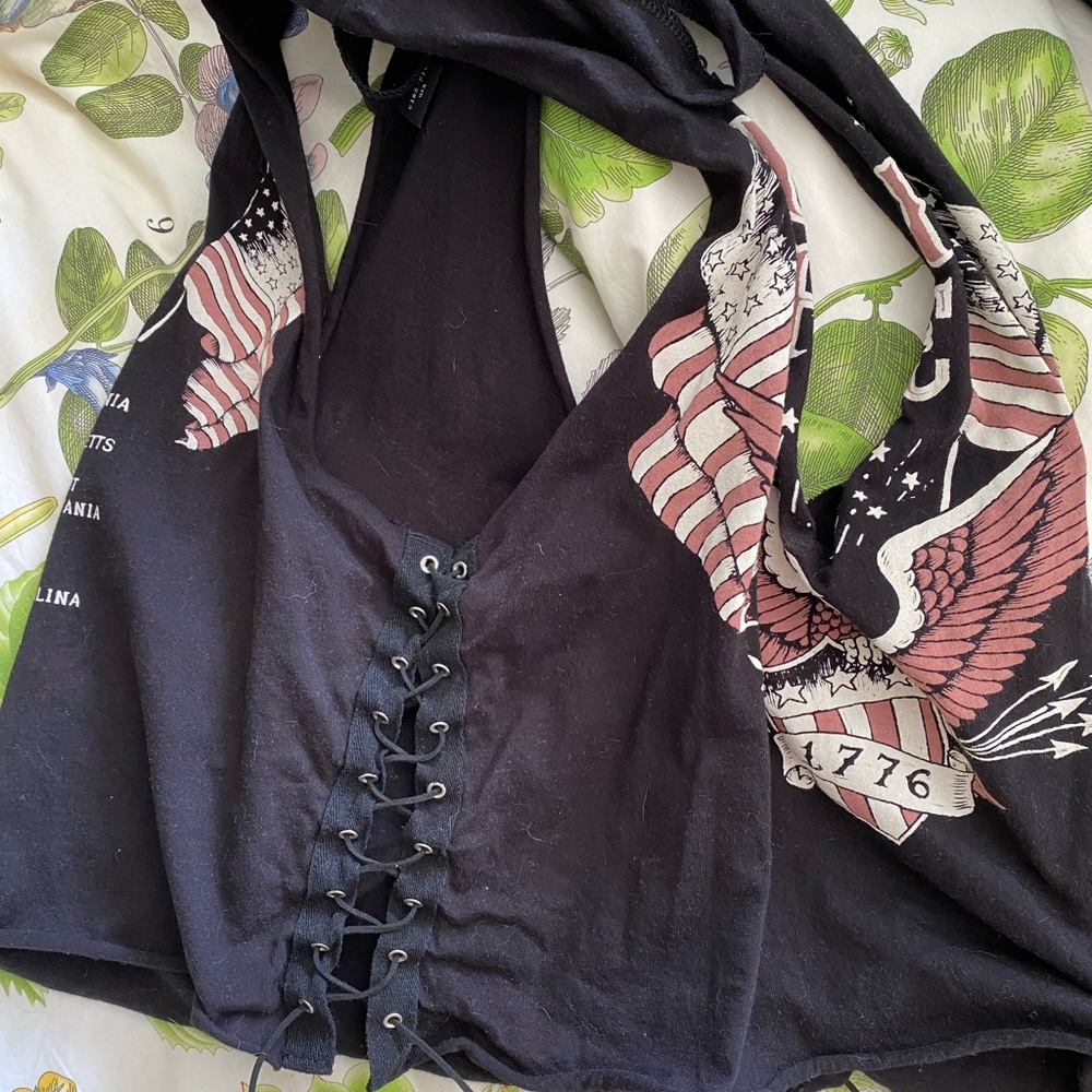 LAST CHANCE boutique distressed band tee